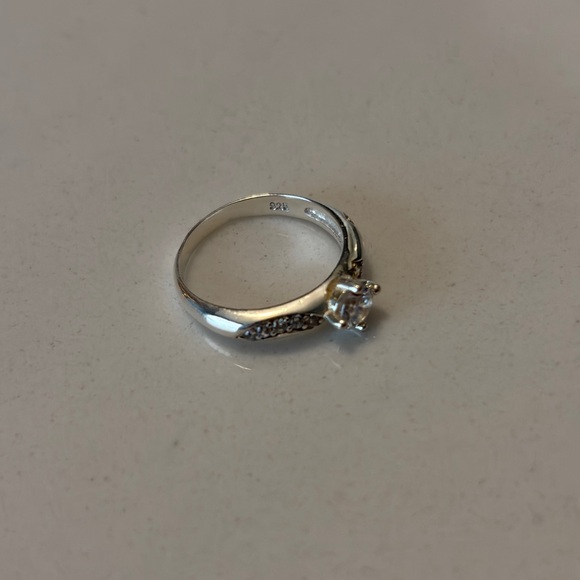 925 Sterling Silver ring - Picture 5 of 5